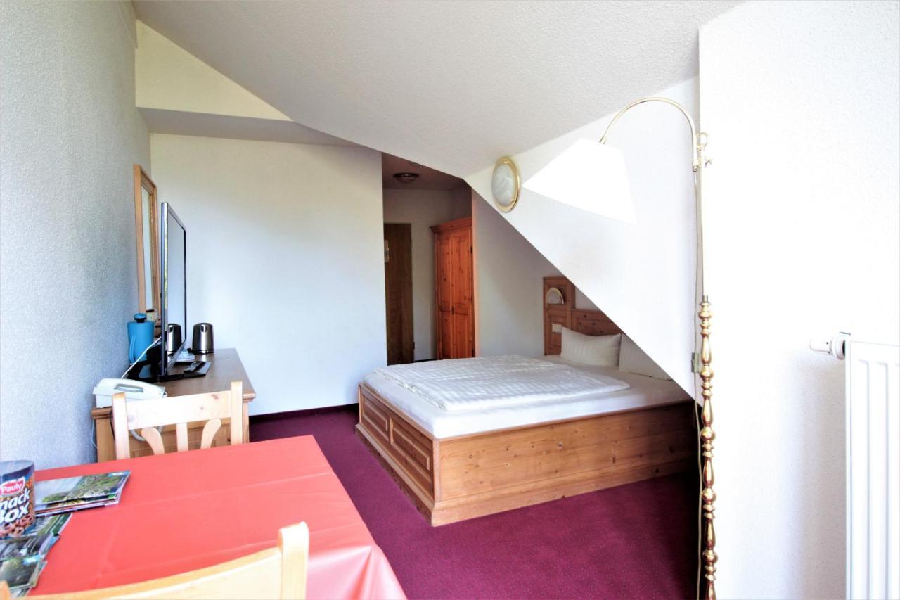 Ruhiges Doppelzimmer Im Hotel Ahornhof Линдберг Екстериор снимка