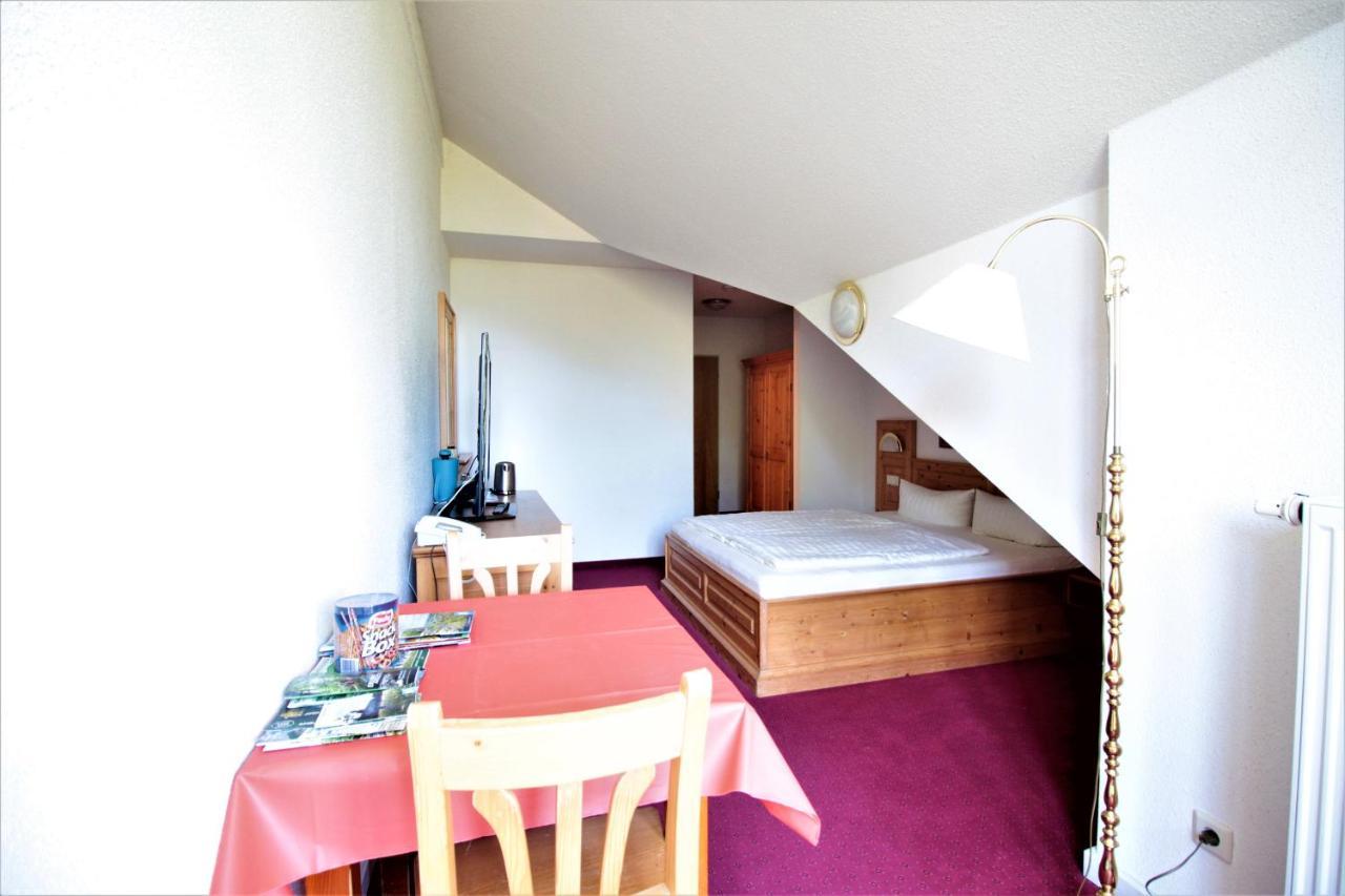 Ruhiges Doppelzimmer Im Hotel Ahornhof Линдберг Екстериор снимка